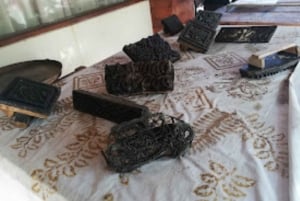 Bali: Traditional Batik & Life in Penglipuran Village