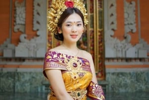 Bali: Traditional Costume Photoshoot with Makeup & Photos