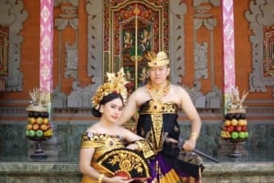Bali: Traditional Costume Photoshoot with Makeup & Photos