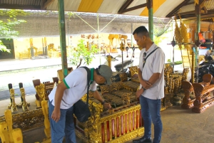 Bali: Traditional Gamelan Music Class with Visit Gong Smith