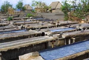 バリ島：クサンバ村で伝統的な塩作りツアーをご案内いたします