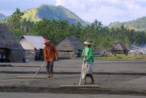 バリ島：クサンバ村で伝統的な塩作りツアーをご案内いたします