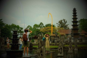 Bali: Traditional Villages, Salt Farm & Tirta Gangga Tour