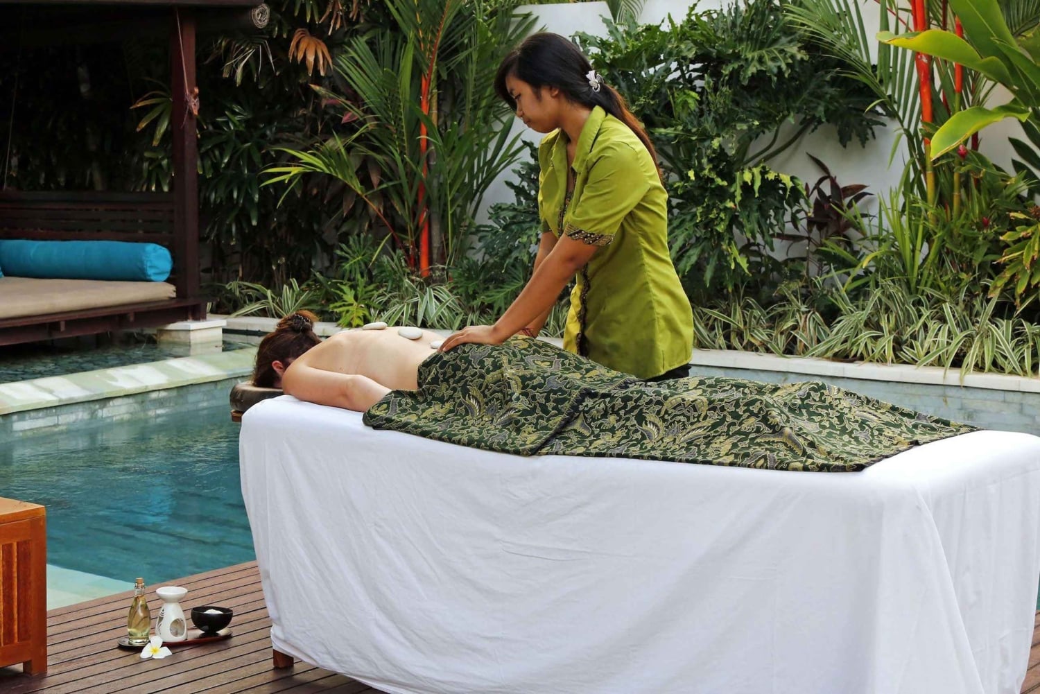 Bali: Behandling Masssage Service til din villa / hotell.