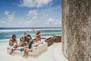Bali: Tropical Temptation Beach Club Pass & Lounge-tilvalg