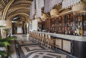 Bali: Tropical Temptation Beach Club Pass & Lounge-tilvalg