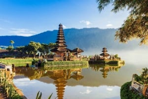 Bali: Twin Lakes, Handara Gates og skovvandreture