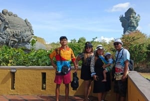 Bali: Ubud and Uluwatu Highlights Tour with Kecak Dance