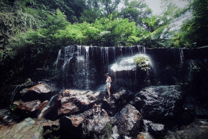 Bali: wycieczka quadem po jaskini Gorilla Cave i wodospadem z posiłkiem
