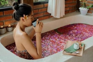 Ubud: 2 ore di spa con bagno ai fiori e vista sulle risaie