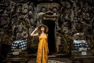 Bali: Traditionel balinesisk renselse i Ubud