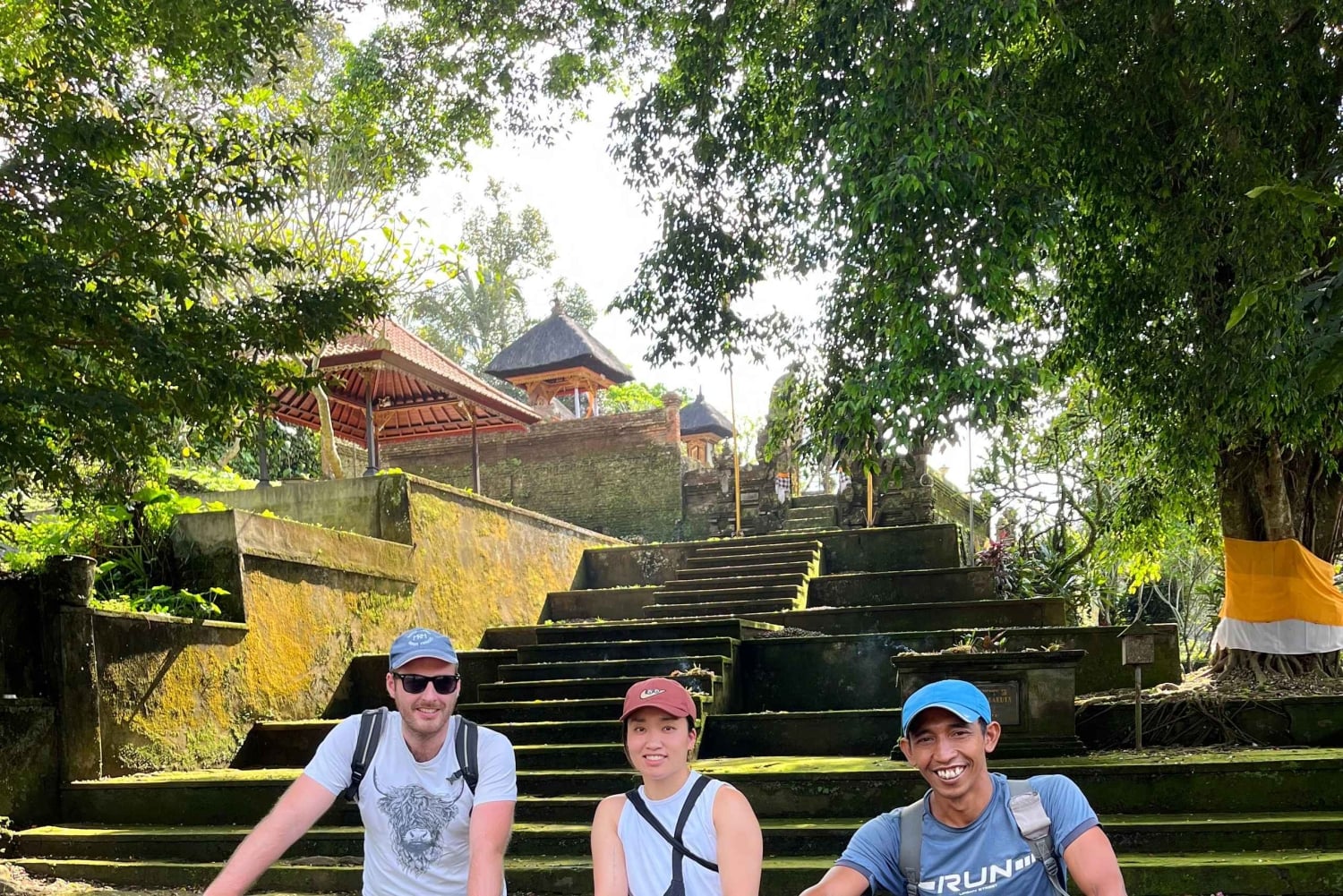 Bali: Ubud Village Cycling Tour with Lunch and Swim