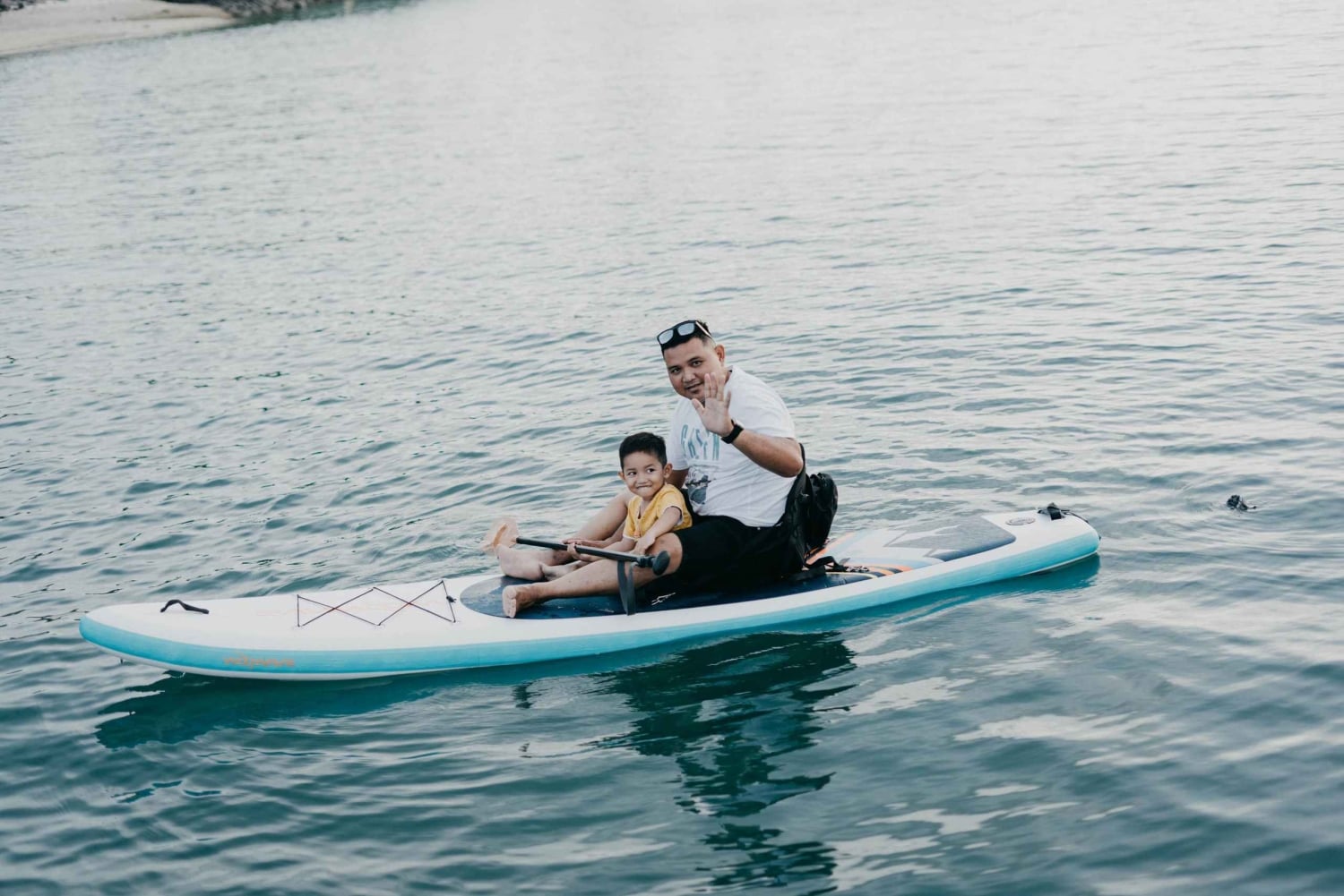 バリ島で究極のサンセットボートパーティーをお楽しみください。4時間の楽しい時間をお楽しみください。