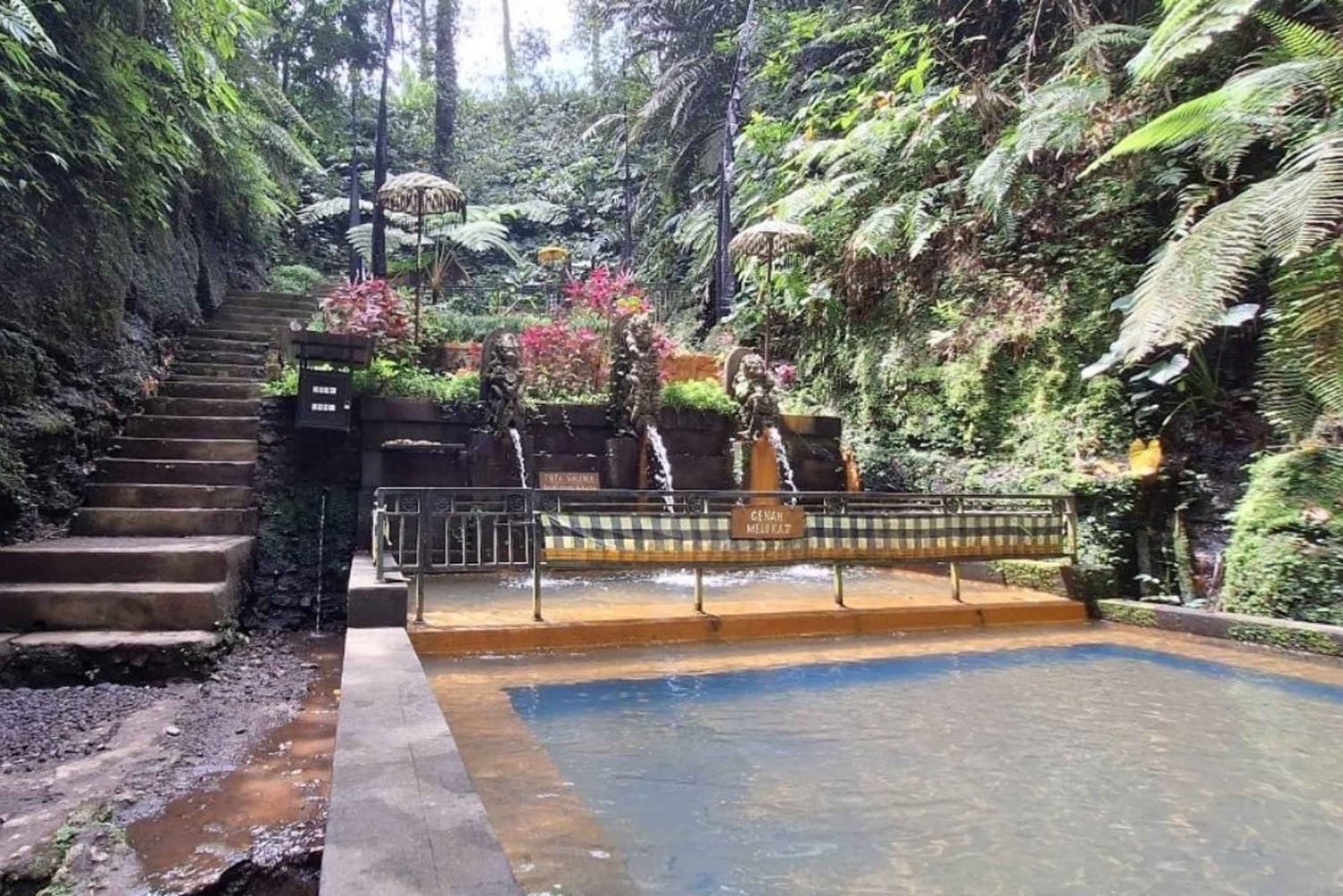 Bali: Ulu Petanu-vattenfallet, risterrass och Calo Village