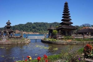 Bali : Visite du temple Ulun Danu Beratan et des rizières en terrasses de l'UNESCO