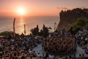 Bali: Uluwatu ATV Quad Bike z wycieczką do świątyni i tańcem Kecak