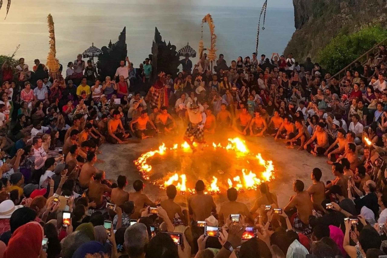 Bali: Uluwatu Temple, Beaches and Fire kecak Dance Tour