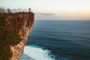 Bali Uluwatu Tour: Beaches, Cliffs, Temple, Fire Dance & BBQ