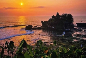 Wycieczka UNESCO na Bali: Ulundanu, Taman ayun i świątynia Tanah lot