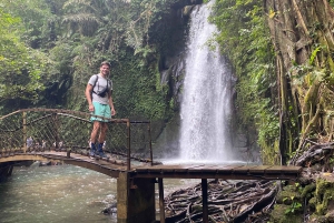 Najlepsze wodospady, świątynia świętej wody i tarasy ryżowe
