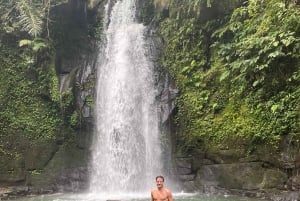 Najlepsze wodospady, świątynia świętej wody i tarasy ryżowe