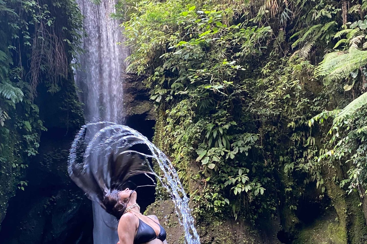 Balin vesiputousretki: Goa Raja, Tukad Cepung ja Tibumana