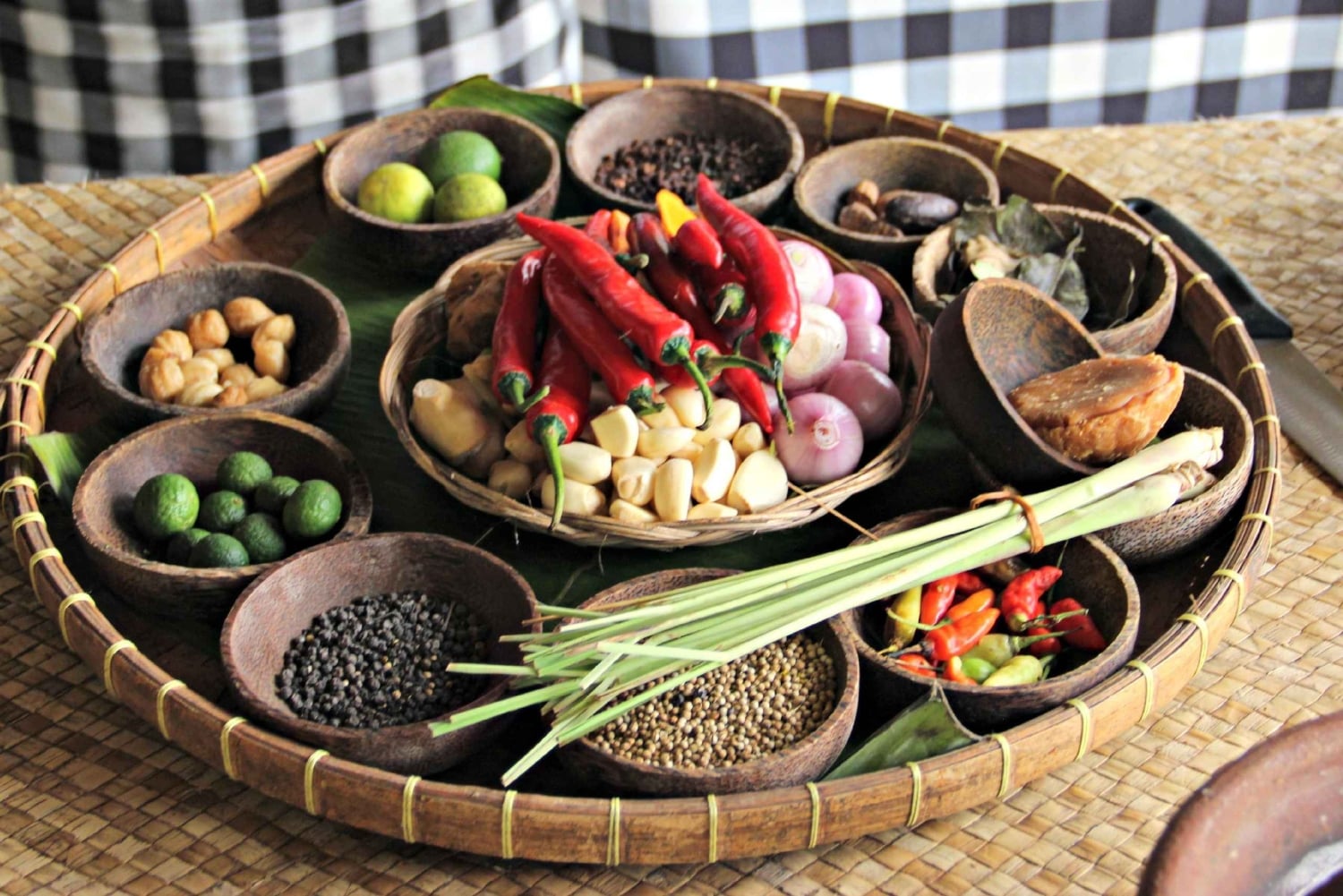 Balinesisk madlavningskursus og besøg i Tanah Lot-templet