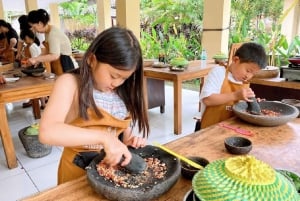 Ubud: Balinesisk matlagningskurs och marknadstur med transfer