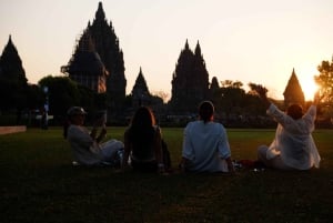 Bandung: 5 päivää Borobudur Prambanan Bromo Ijen Baliin