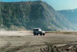 Bandung: 5 Days Borobudur Prambanan Bromo Ijen To Bali