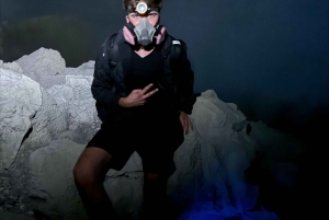 Banyuwangi o Bali: escursione all'alba sul vulcano Ijen, tutto incluso
