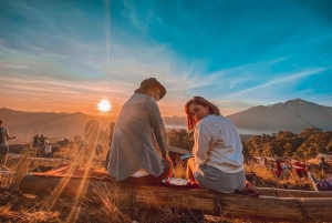 Batur Volcano Sunrise 4x4 Jeep & Trekking To Summit