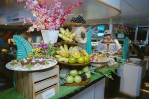 Benoa Bali: Sunset Dinner Cruise with Show and Live Music