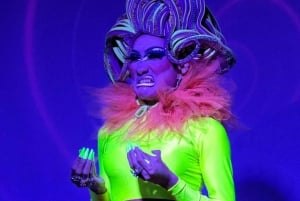 Canggu: Spettacolo di drag queen con cena