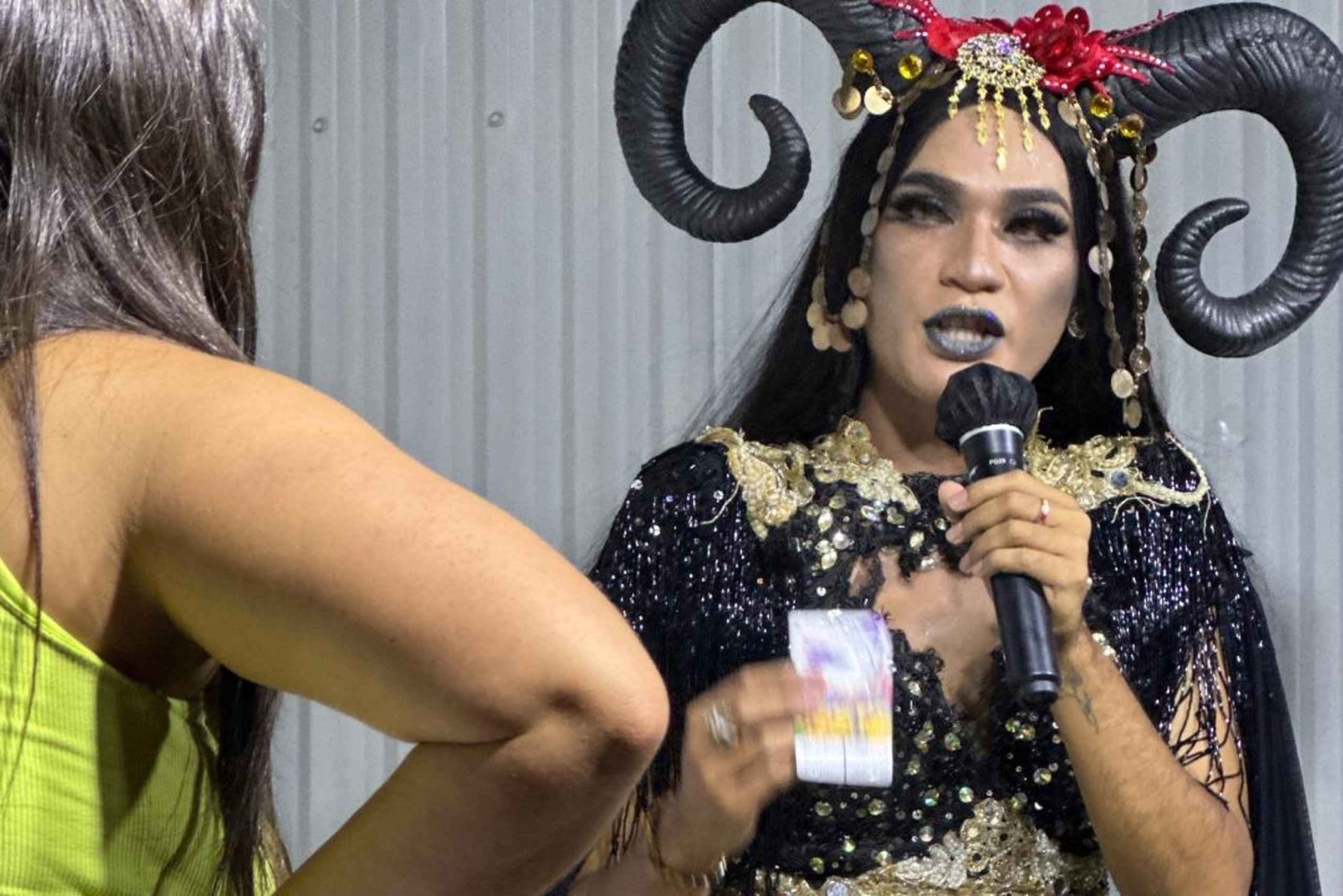 Canggu: Spettacolo di drag queen con cena opzionale