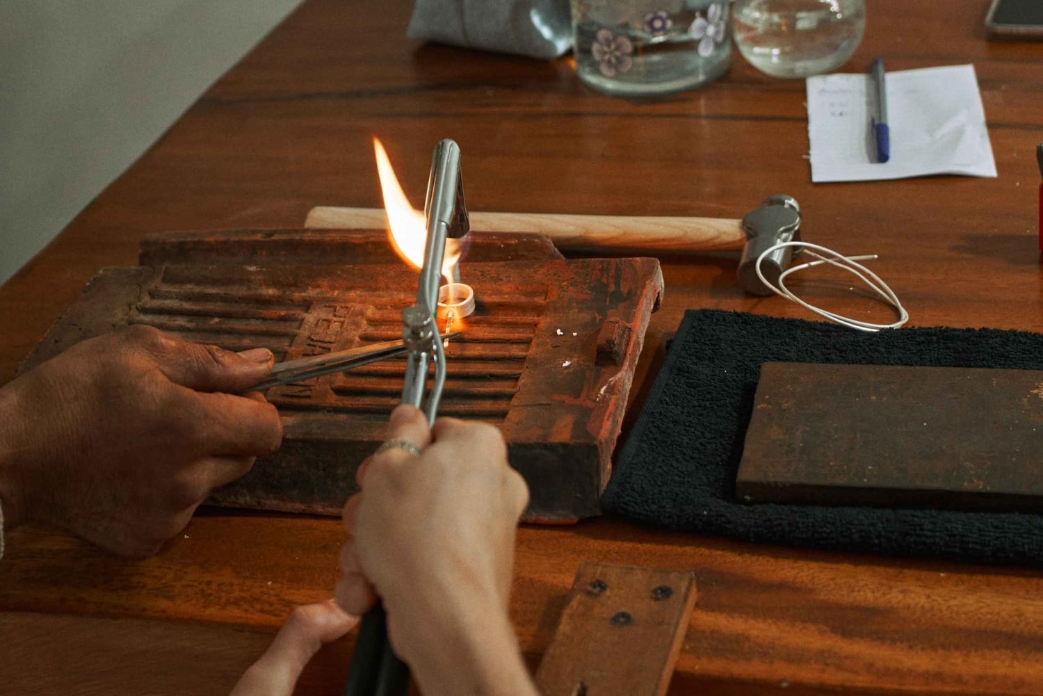 Canggun hopeakorukurssi – tee oma hopeakorusi