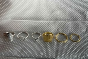 Canggu: Hopeasormustyöpaja auringonlaskun aikaan, sisältää valokuvat