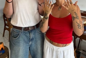 Canggu: Hopeasormustyöpaja auringonlaskun aikaan, sisältää valokuvat