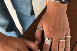 Canggu: Hopeasormustyöpaja auringonlaskun aikaan, sisältää valokuvat