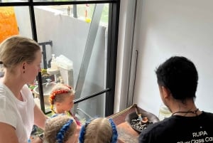 Canggu: Hopeasormustyöpaja auringonlaskun aikaan, sisältää valokuvat