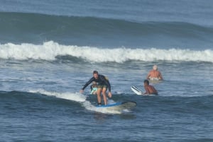 Canggu: lezione di surf con attrezzatura