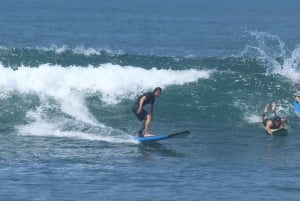 Canggu: lezione di surf con attrezzatura