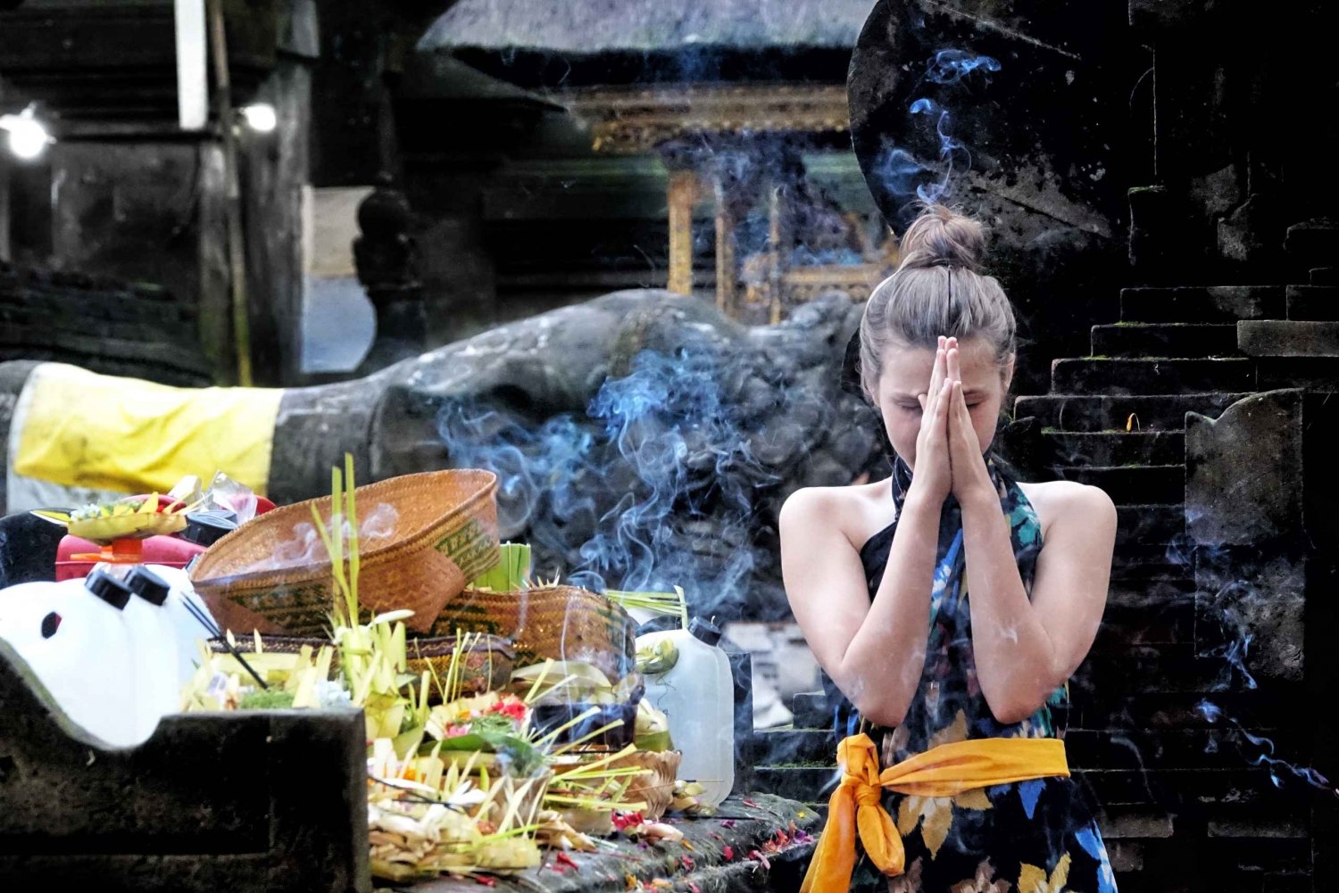 Ubud: Tarot, Oracle Reading, and Temple Cleansing Day Trip