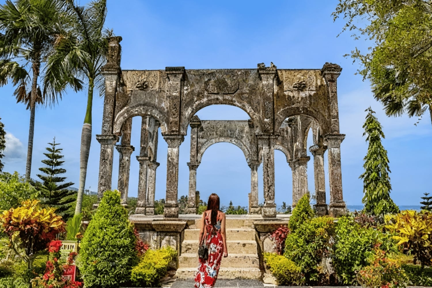 East Bali Tour: Ujung Castle, Gate Temple & Virgin Beach