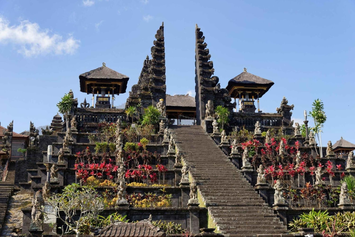 EAST BALI TRIP : BESAKIH TEMPLE/LAKE BATUR/TIRTA EMPUL