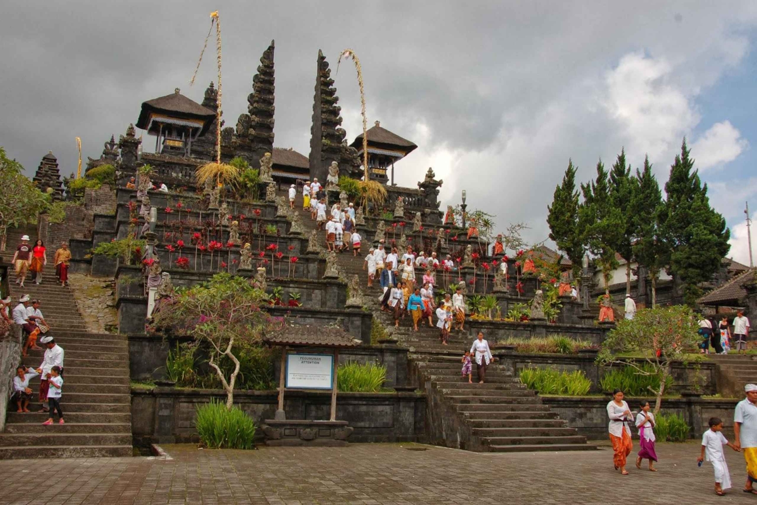 EAST BALI TRIP : BESAKIH TEMPLE/LAKE BATUR/TIRTA EMPUL