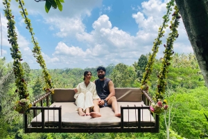 バリ島の特別な体験：天国の門、ティルタ・ガンガ、壮大なスイング