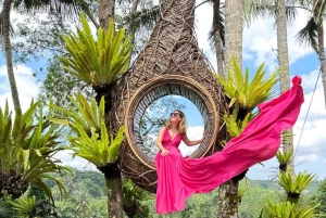 バリ島の特別な体験：天国の門、ティルタ・ガンガ、壮大なスイング