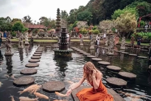 バリ島の特別な体験：天国の門、ティルタ・ガンガ、壮大なスイング