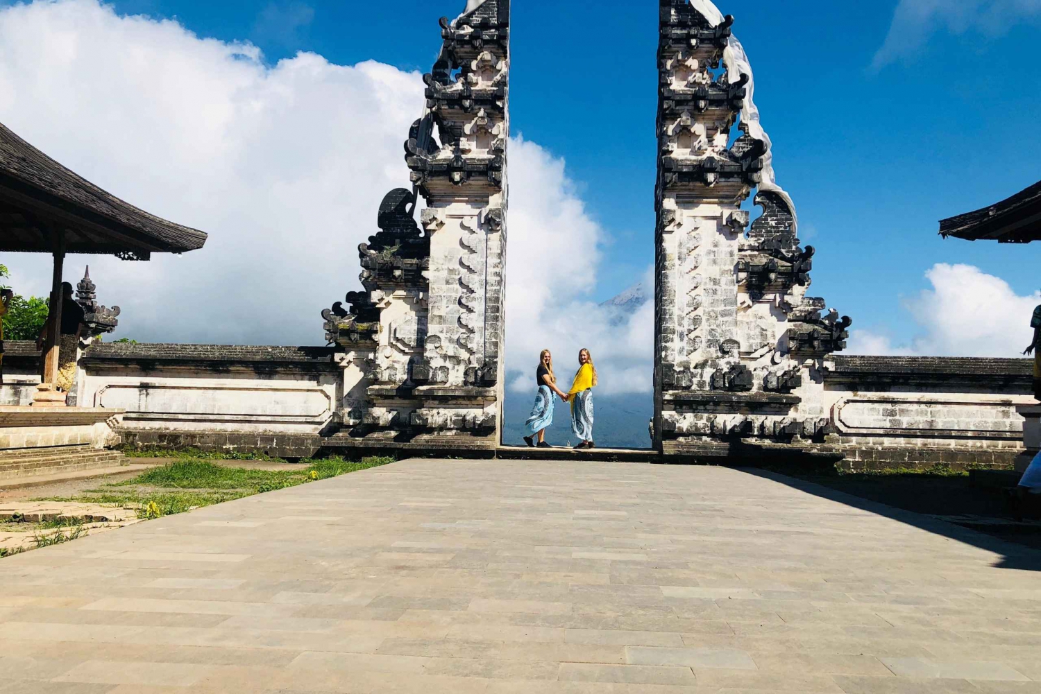 Koe majesteettiset Balin näkymät, temppeliuinnit ja vesiputoukset